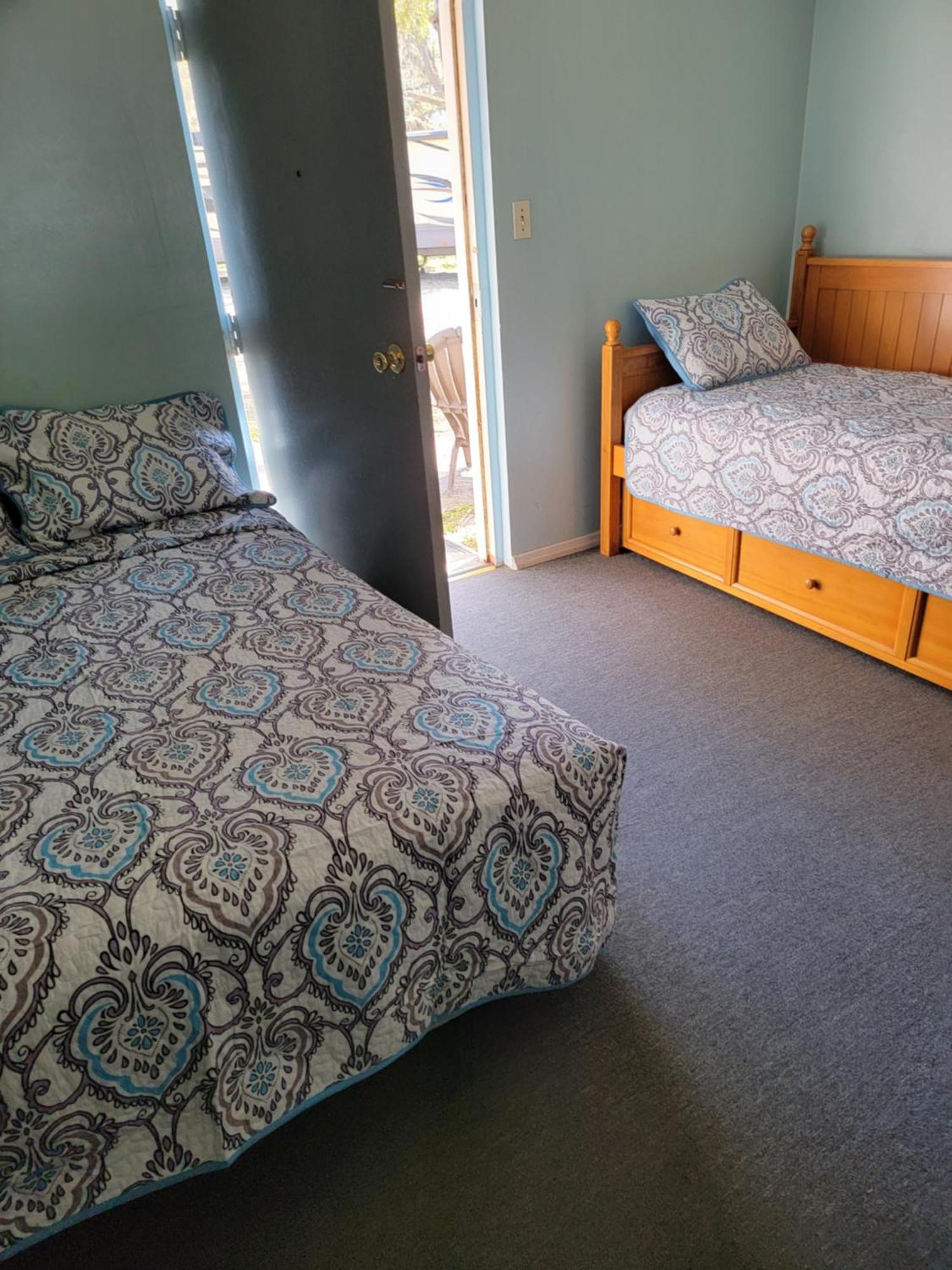 Cindy'S Motel & Rv Park Mayo Экстерьер фото